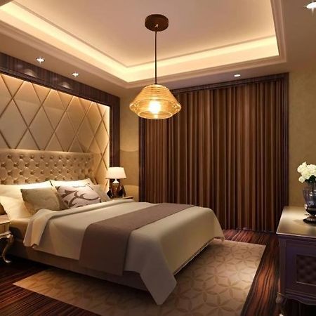Hotel Tulip Near Delhi Airport Nuova Delhi Esterno foto