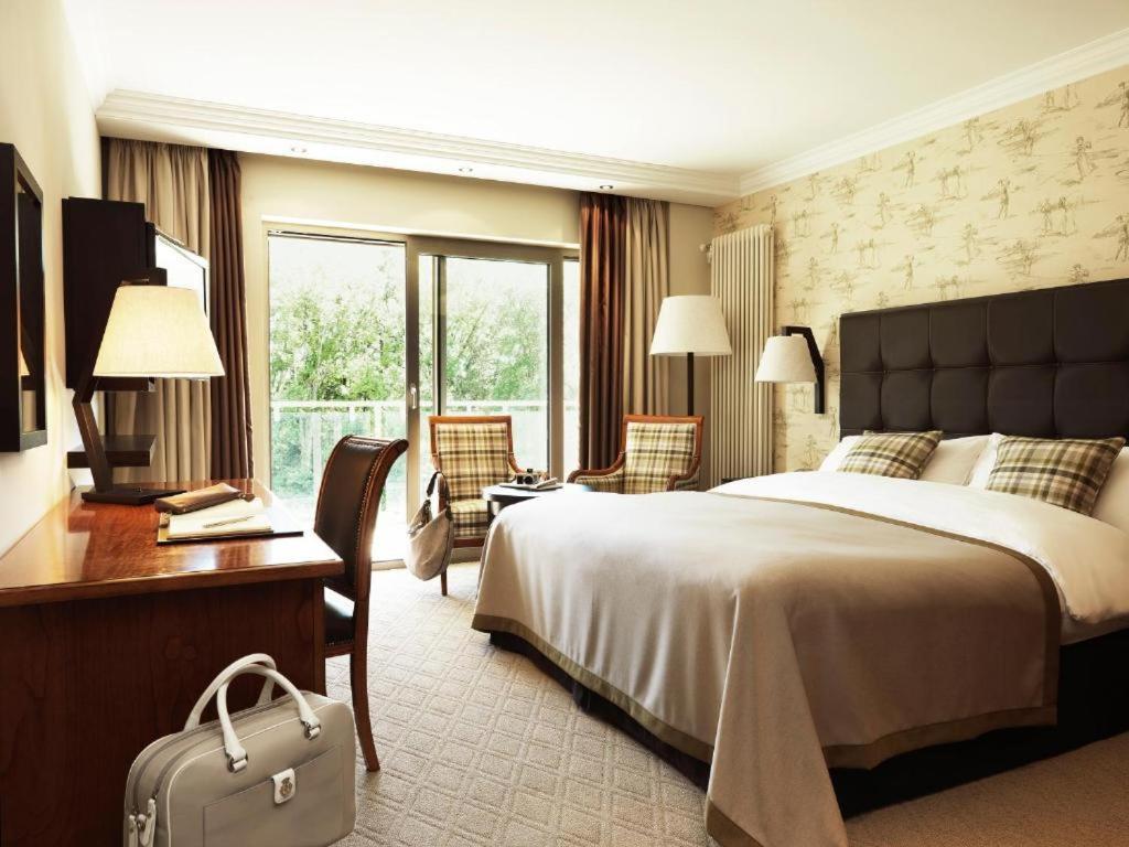 Hotel Tulip Near Delhi Airport Nuova Delhi Esterno foto